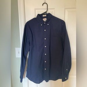 J. Crew men’s classic broken in Oxford, navy blue. Size Medium